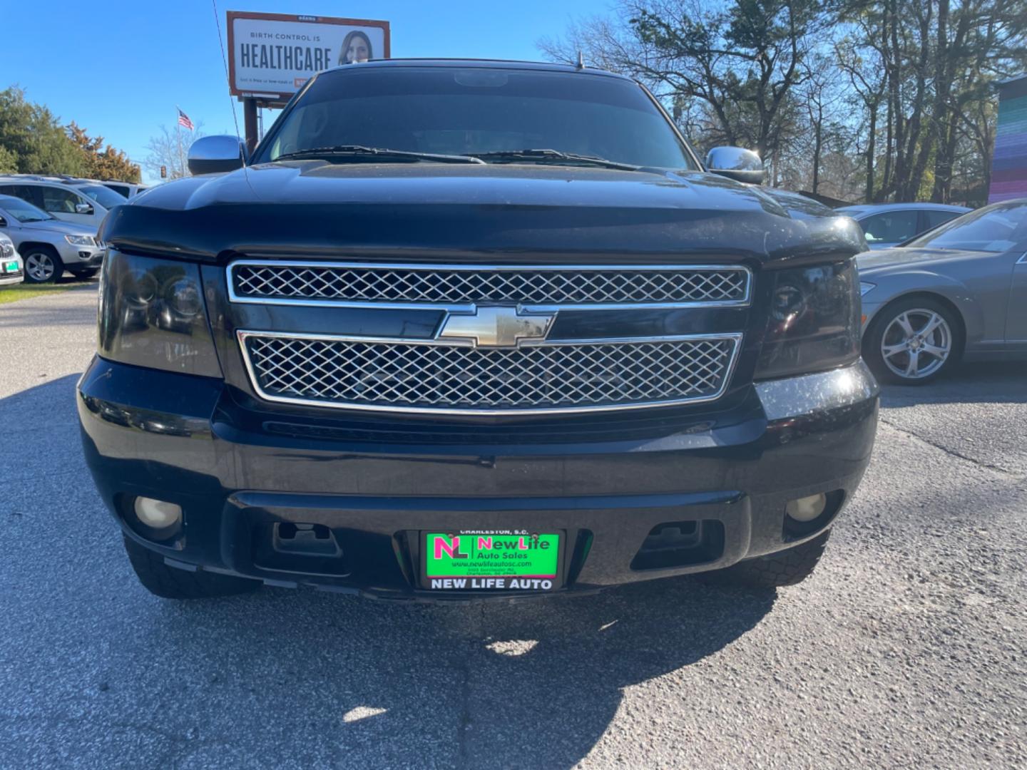 2011 BLACK CHEVROLET AVALANCHE LT (3GNMCFE09BG) with an 5.3L engine, Automatic transmission, located at 5103 Dorchester Rd., Charleston, SC, 29418-5607, (843) 767-1122, 36.245171, -115.228050 - Leather, CD/AUX/Sat, backup Camera, Dual Climate Control, Power Everything (windows, locks, seats, mirrors), All-weather Mats, Keyless Entry, Running Boards, Tow Package, Alloy Wheels. 174k miles Located at New Life Auto Sales! 2023 WINNER for Post & Courier's Charleston's Choice Pre-owned Car Deal - Photo#1